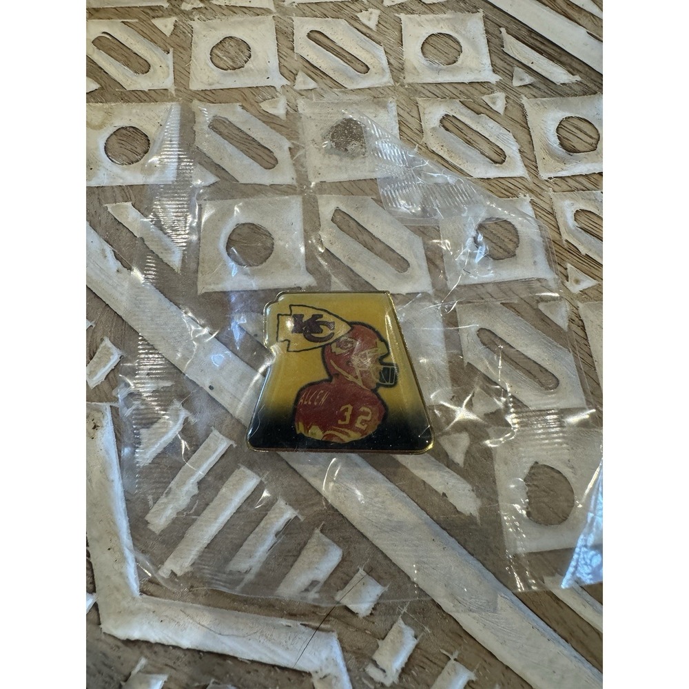Vintage Kansas City Chiefs Marcus Allen Pin New‎ Rare